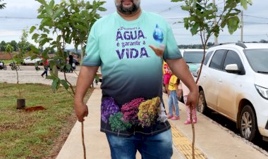 PREFEITURA E PROJETO AMOR EM AÇÃO SE UNEM PARA ARBORIZAR PRAÇA PRINCIPAL DO SETOR SOLANGE