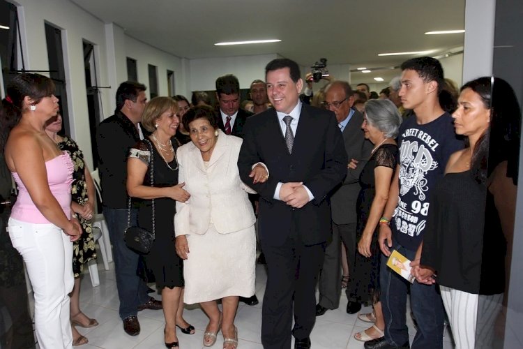 Marconi presta homenagem a dona Garcita Balestra