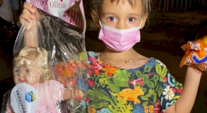 MARDEN JÚNIOR COMANDA CARAVANA NATAL SOLIDÁRIO E PERCORRE 11 BAIRROS NA REGIÃO LESTE PARA ENTREGA DE BRINQUEDOS