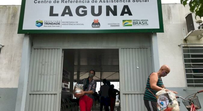 TRABALHO DE GABRIELA ALVES À FRENTE DA SECRETARIA MUNICIPAL DE ASSISTÊNCIA SOCIAL É RECONHECIDO POR MORADORES NO CRAS LAGUNA PARK