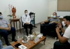 MARDEN JÚNIOR EM REUNIÃO COM PADRE MARCO AURÉLIO MARTINS DA SILVA ANUNCIA RECAPEAMENTO ASFÁLTICO DE VIAS INTERNAS DA VILA SÃO JOSÉ BENTO COTTOLENGO