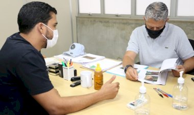 MARDEN JÚNIOR FAZ SOLICITAÇÃO, E IBAMA VAI DOAR MADEIRAS APREENDIDAS PARA RECONSTRUÇÃO DE PONTES E PRAÇAS DE TRINDADE