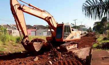 PREFEITURA DE TRINDADE REALIZA FORÇA-TAREFA PARA SERVIÇOS DE LIMPEZA E RECUPERAÇÃO DA MALHA VIÁRIA
