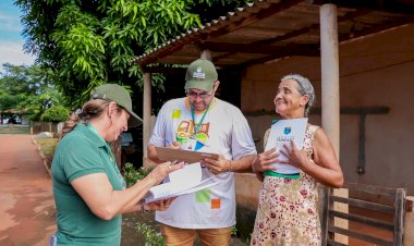 PREFEITURA DE TRINDADE ENTREGA 48 ESCRITURAS A MORADORES DO DISTRITO CEDRO