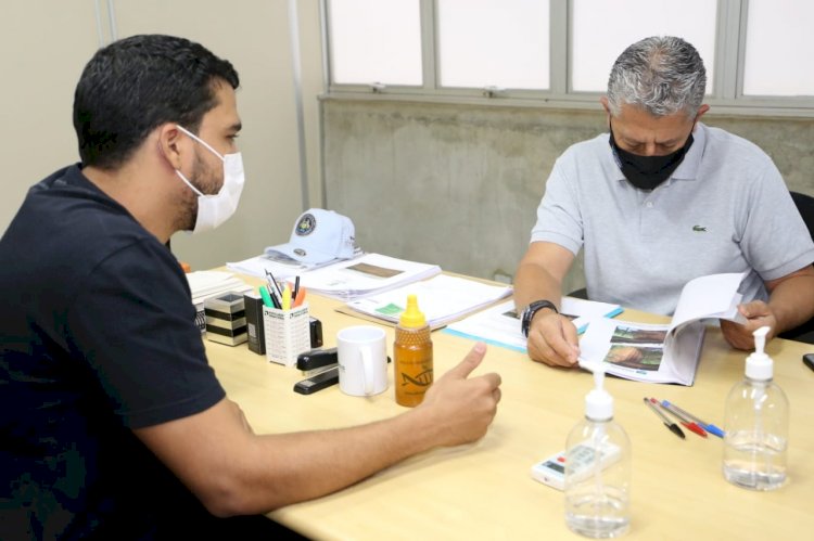 MARDEN JÚNIOR FAZ SOLICITAÇÃO, E IBAMA VAI DOAR MADEIRAS APREENDIDAS PARA RECONSTRUÇÃO DE PONTES E PRAÇAS DE TRINDADE