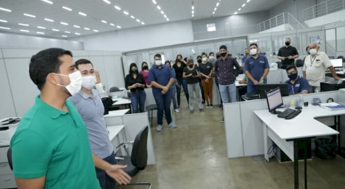 MARDEN JÚNIOR VISTORIA NOVAS INSTALAÇÕES DO VAPT VUPT NO CENTRO ADMINISTRATIVO MUNICIPAL, E DÁ BOAS-VINDAS A COLABORADORES